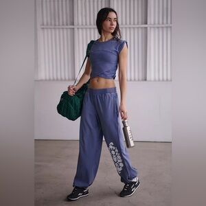NWT Free People Movement Hot Shot Logo Crossover Set In Blue Indigo Combo